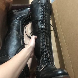 Do not buy!!!!!! NWT!Bed Stu Della boots size 9